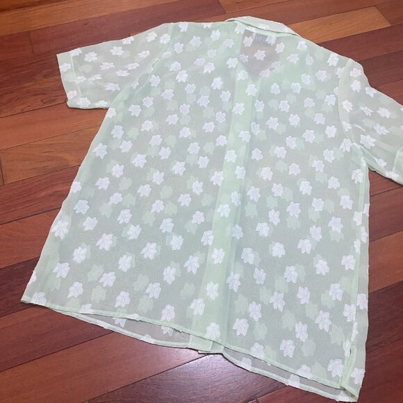 Sheer Green Leaf Blouse size 12 button up - Picture 8 of 8